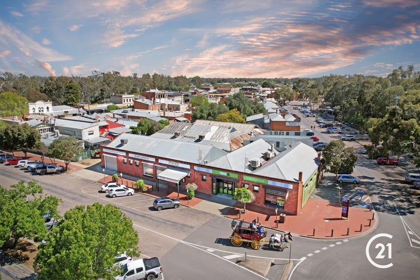 Click to view all images 2-10 Radcliffe Street Echuca VIC 3564 - Image 1