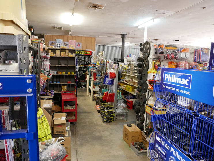 Click to view all images 5, 92 & 96 Benson & Mitchell Street Merredin WA 6415 - Image 3