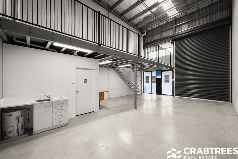 Click to view all images 8/8A Railway Avenue Oakleigh VIC 3166 - Image 2