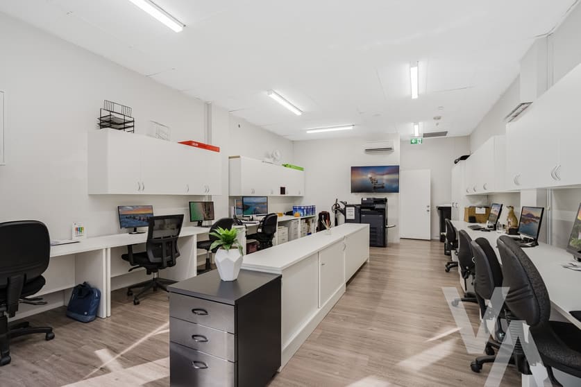 Click to view all images 3/575 Pacific Highway Belmont NSW 2280 - Image 2