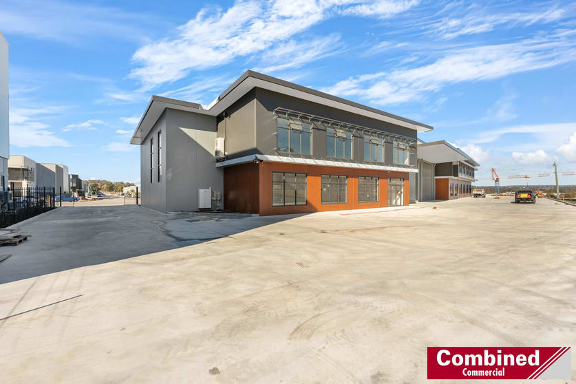 Click to view all images 1 & 2/9 Cattle Way Gregory Hills NSW 2557 - Image 3