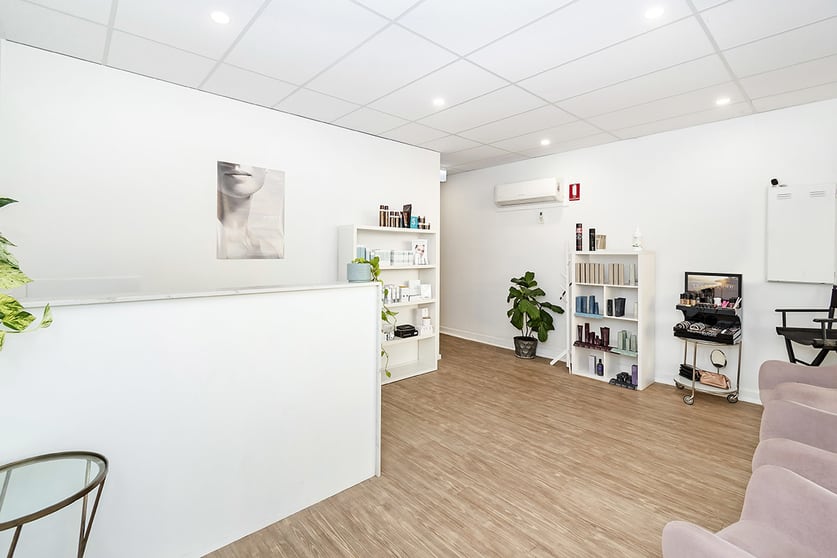 Click to view all images 97 Thompson Street Hamilton VIC 3300 - Image 2