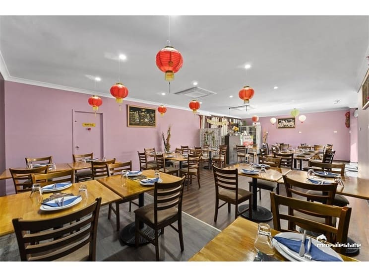 Click to view all images 384-386 French Avenue Frenchville QLD 4701 - Image 3