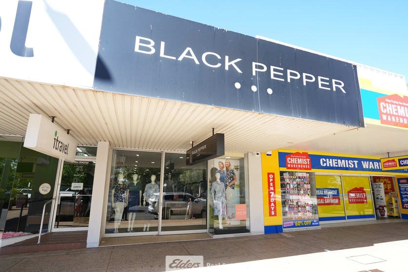 Click to view all images 290 Banna Avenue Griffith NSW 2680 - Image 2