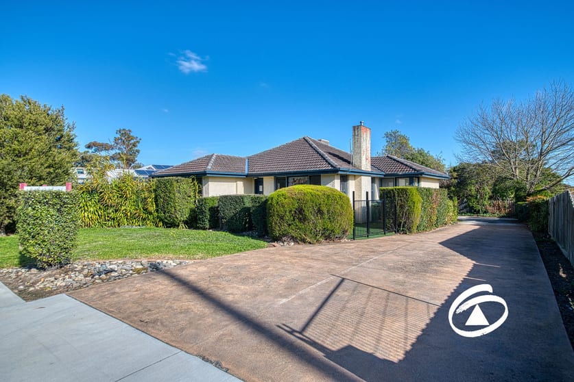 Click to view all images 56 Clyde Road Berwick VIC 3806 - Image 1