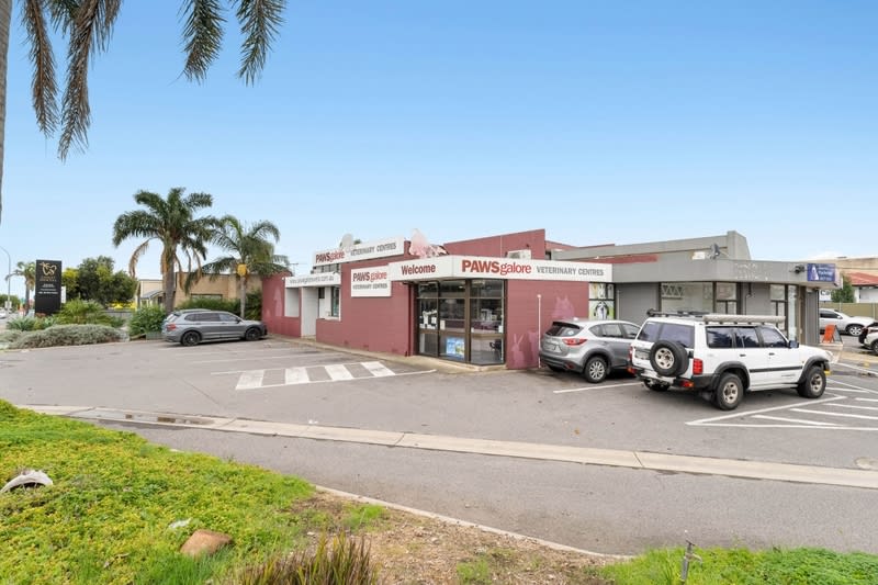 Click to view all images 3/147 Beach Road Christies Beach SA 5165 - Image 3