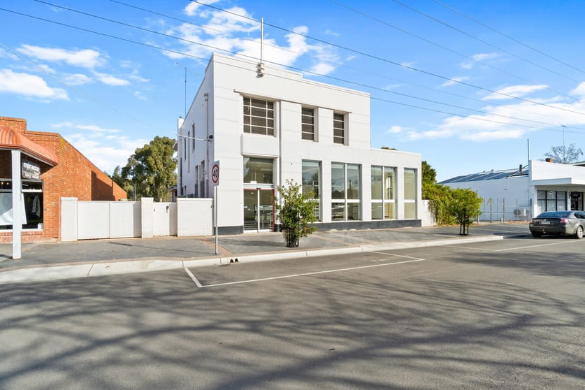 Click to view all images 89 Johnson Street Maffra VIC 3860 - Image 1