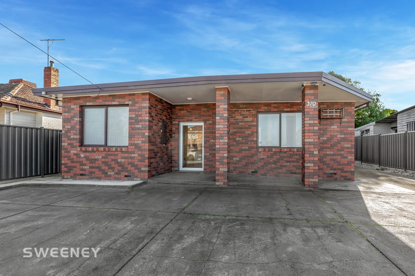 Click to view all images 1 & 2/370 Main Road West St Albans VIC 3021 - Image 1