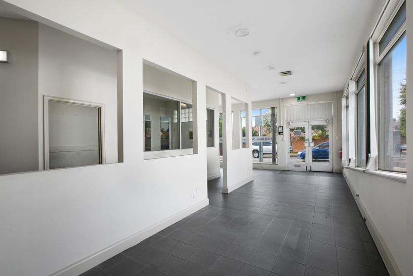 Click to view all images 673 Plenty Road Reservoir VIC 3073 - Image 2