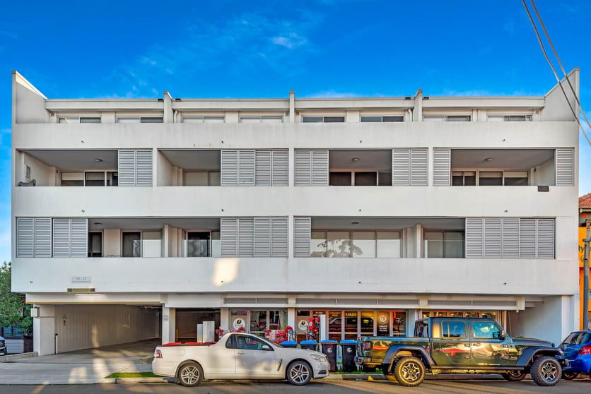 Click to view all images 12 Roger Street Brookvale NSW 2100 - Image 2