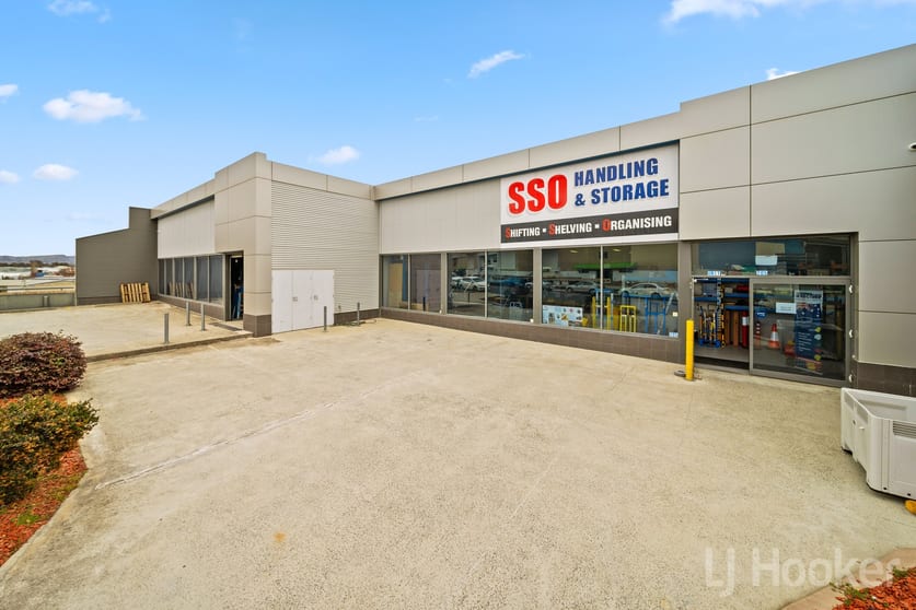 Click to view all images 205 Gilmore Road Queanbeyan West NSW 2620 - Image 1