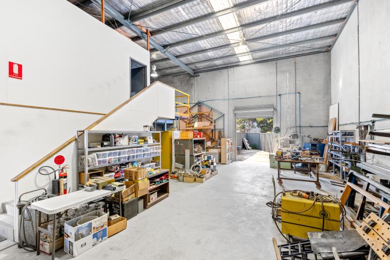 Click to view all images Unit 8/9 Ladbroke Street Milperra NSW 2214 - Image 3