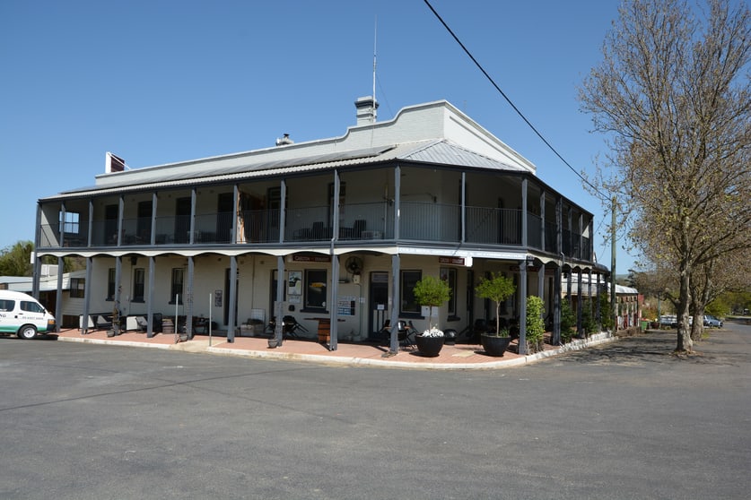 Click to view all images 2 Leake Street Bowning NSW 2582 - Image 1