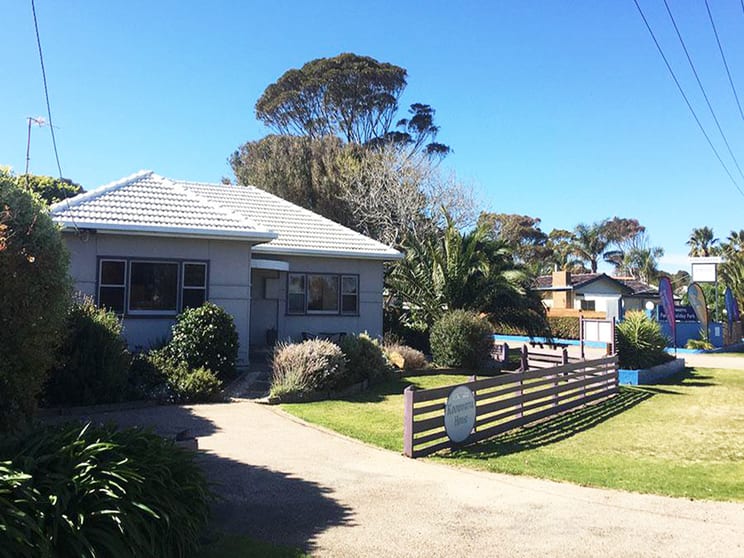 Click to view all images Lakes Entrance VIC 3909 - Image 2
