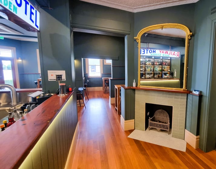Click to view all images 134-136 Hoskins Street Temora NSW 2666 - Image 2