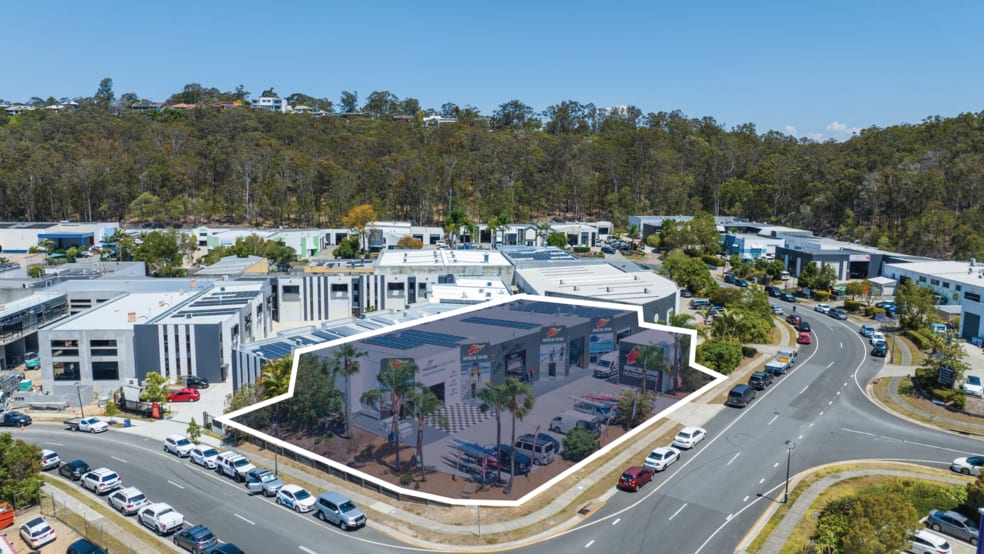 Click to view all images 1 FLAGSTONE DRIVE Burleigh Heads QLD 4220 - Image 2