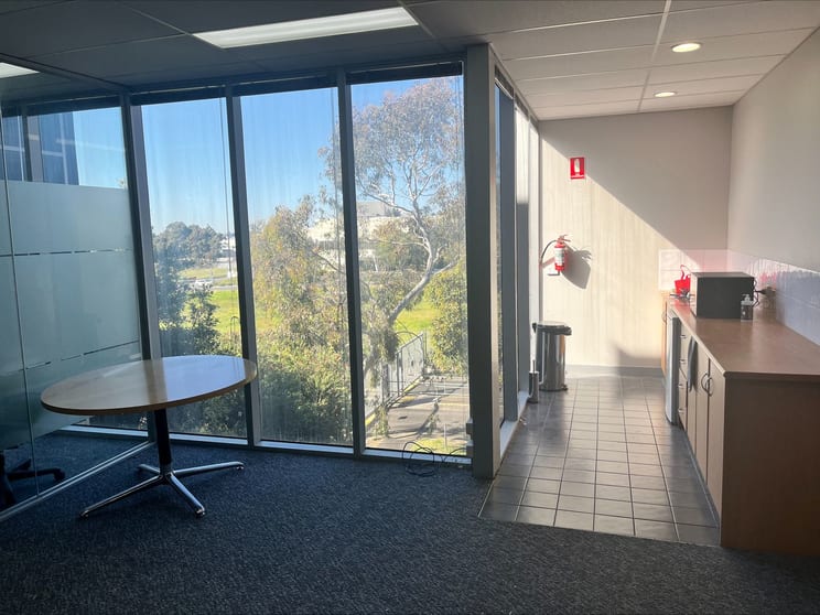 Click to view all images D8/758 Blackburn Road Clayton VIC 3168 - Image 3