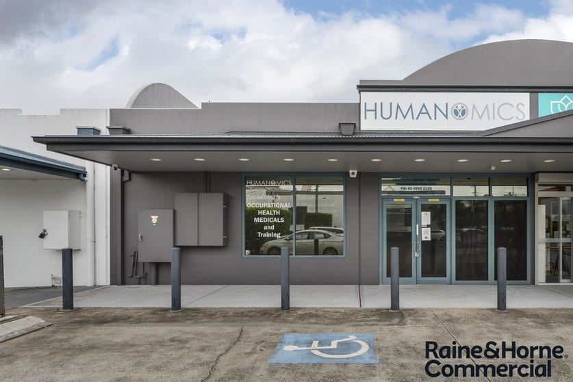 Click to view all images 2/13 Arnott Street Edgeworth NSW 2285 - Image 1