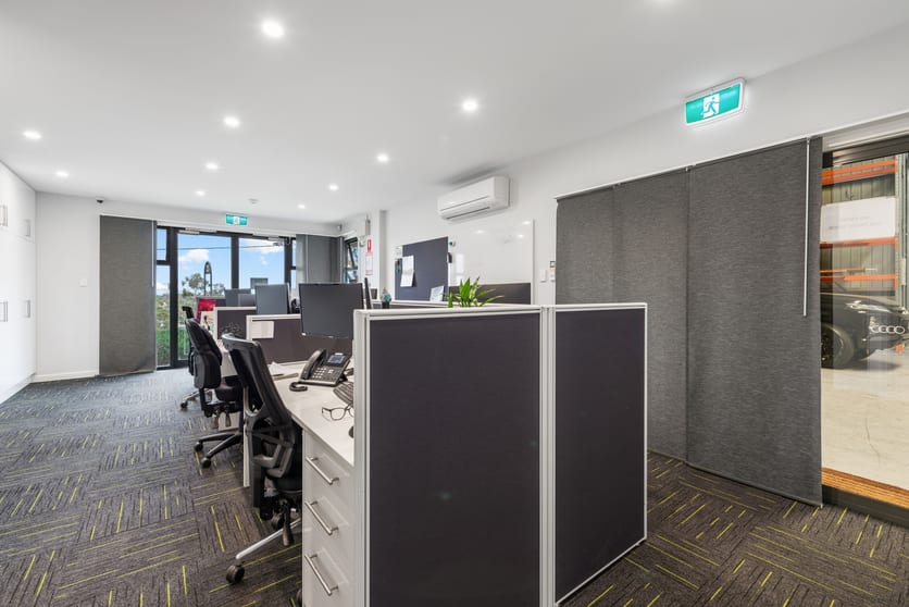 Click to view all images Unit 1/25-27 Roxburgh Avenue Lonsdale SA 5160 - Image 2
