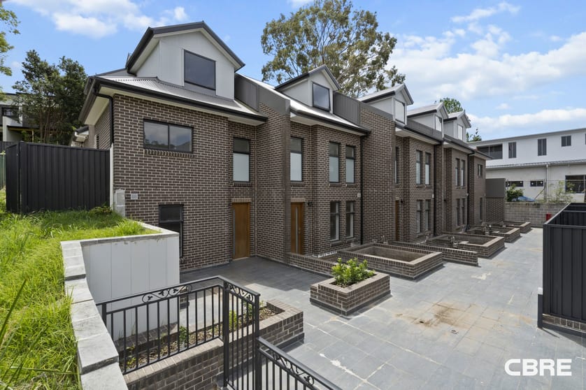 Click to view all images 59-61 Moffatts Drive Dundas Valley NSW 2117 - Image 2