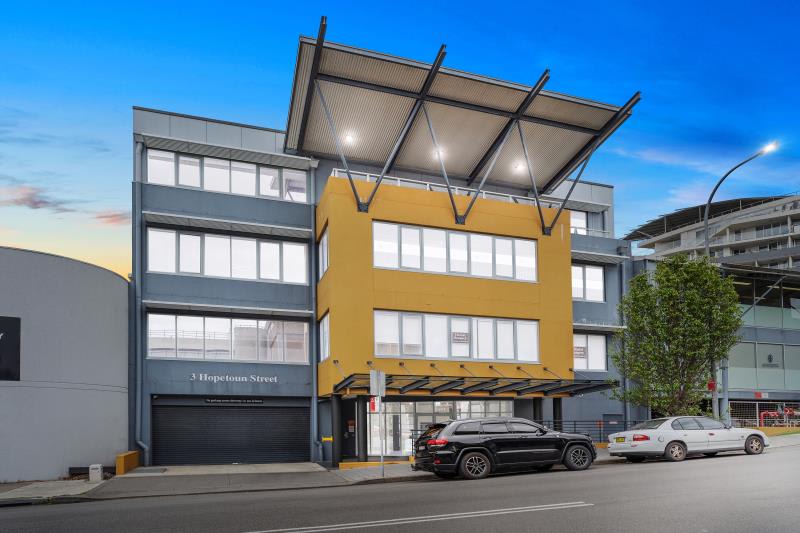 Click to view all images Level 1 Suite 2/3 Hopetoun Street Charlestown NSW 2290 - Image 1