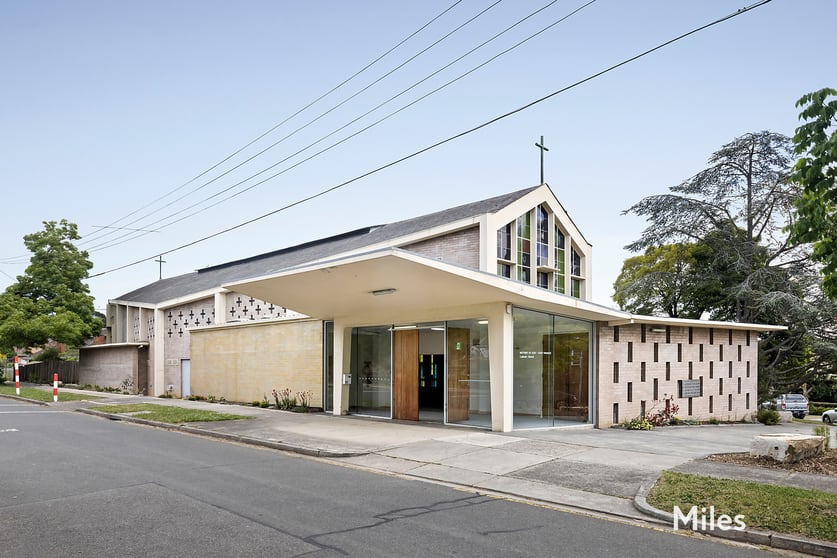 Click to view all images 56 Wilfred Road Ivanhoe East VIC 3079 - Image 3