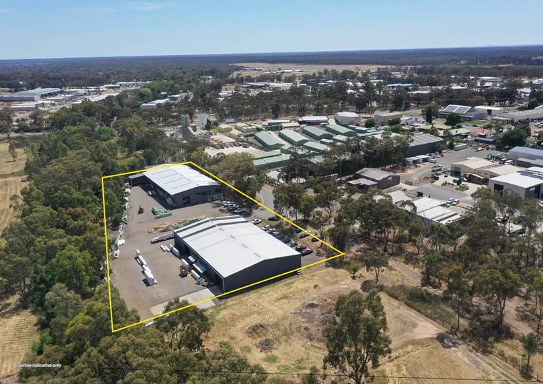 Click to view all images 24 Hesling Court East Bendigo VIC 3550 - Image 1