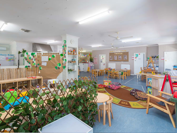 Click to view all images 10 Larsen Road Byford WA 6122 - Image 3
