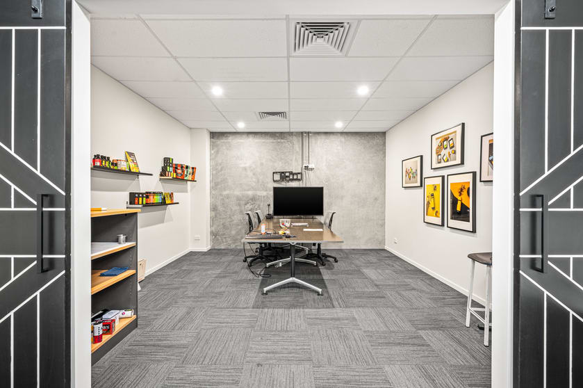Click to view all images 6 Siltstone Place Berrinba QLD 4117 - Image 3