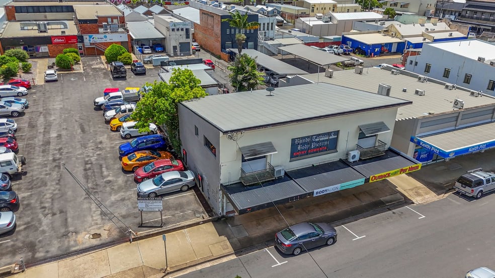 Click to view all images 43 Woongarra Street Bundaberg Central QLD 4670 - Image 2