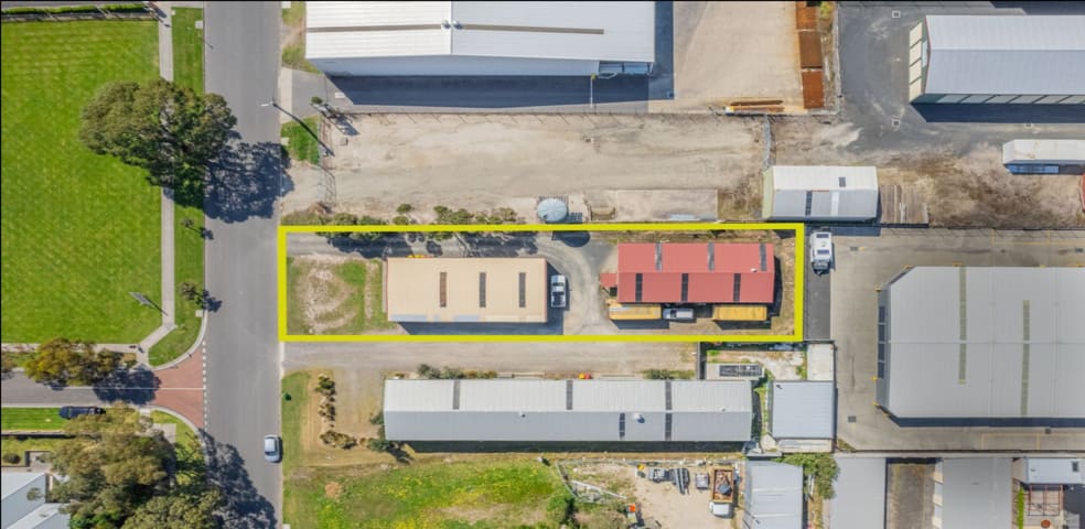 Click to view all images 76 Cashin Street Inverloch VIC 3996 - Image 2