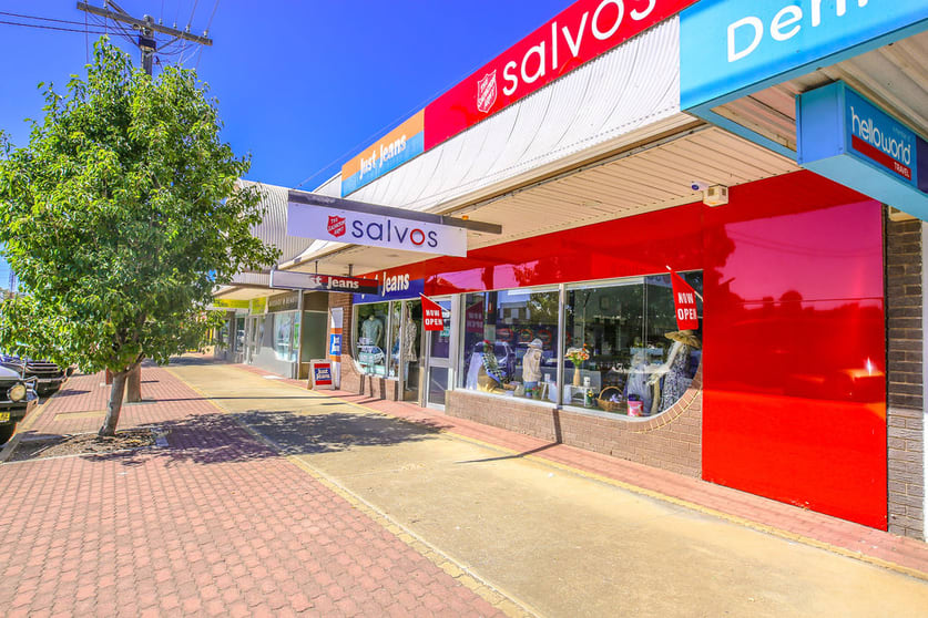 Click to view all images 354-356 Cressy Street Deniliquin NSW 2710 - Image 1