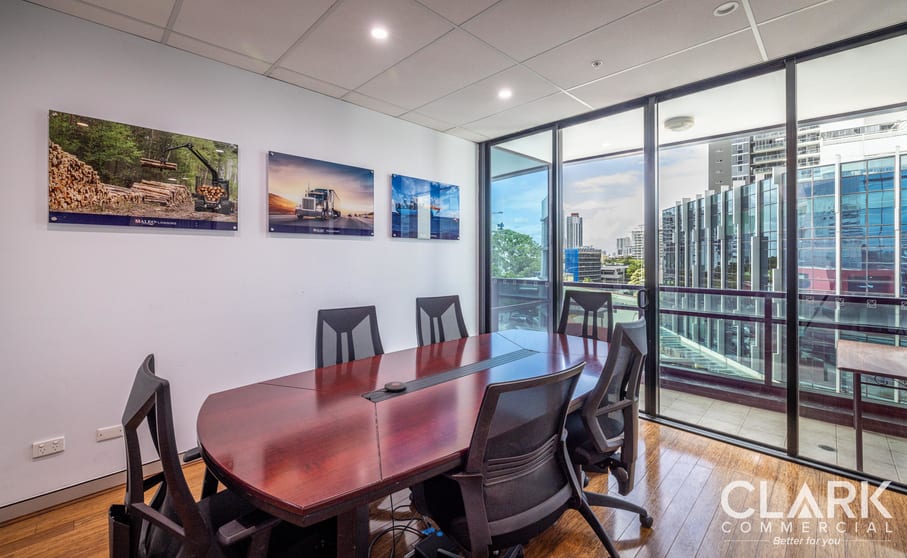 Click to view all images 1305 & 1306/56 Scarborough Street Southport QLD 4215 - Image 3