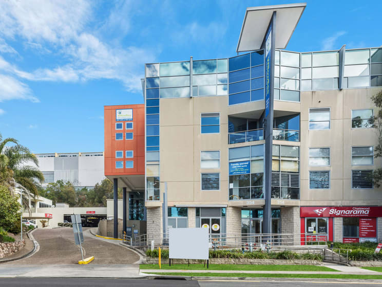 Click to view all images Unit 301/354 Eastern Valley Way Chatswood NSW 2067 - Image 1
