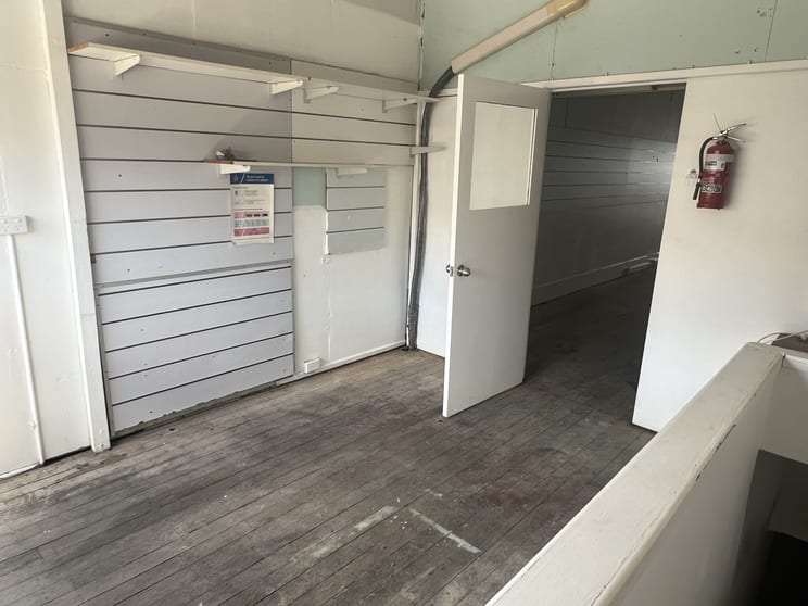 Click to view all images 401 Kent Street Maryborough QLD 4650 - Image 3