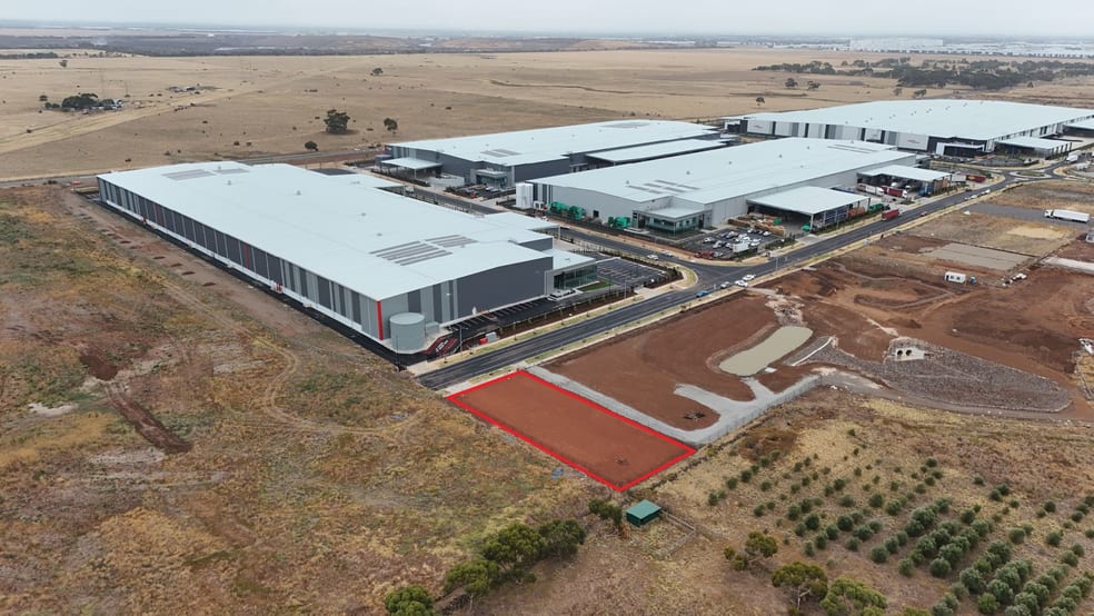 131 & 132 Droomer Way Tarneit VIC 3029 - Image 2
