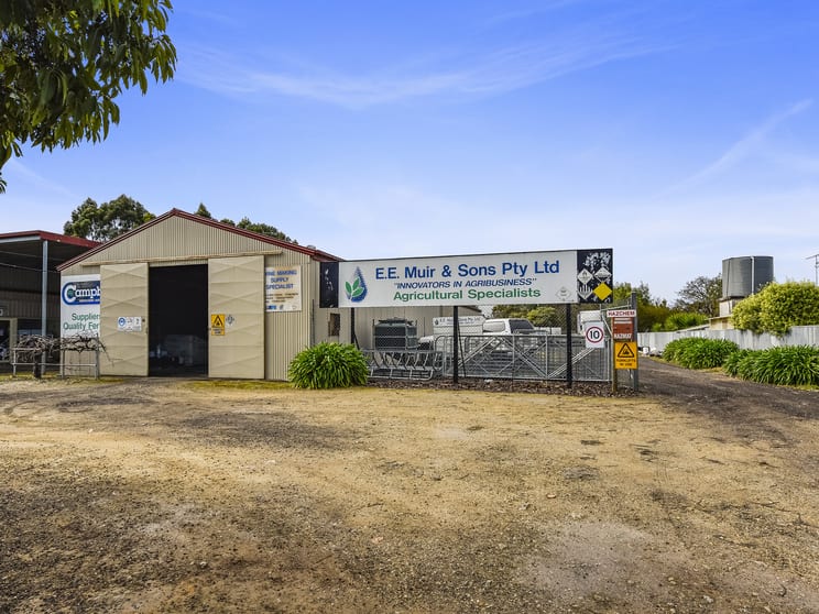 Click to view all images 85 Church Street Penola SA 5277 - Image 2