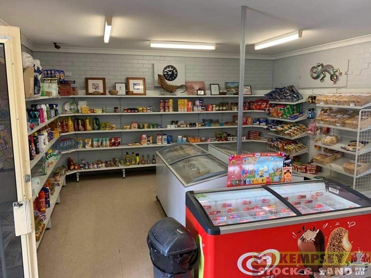 Click to view all images 330 River Street Greenhill NSW 2440 - Image 3