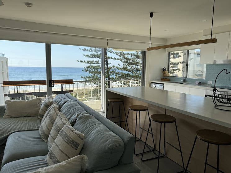 Click to view all images Surfers Paradise QLD 4217 - Image 3