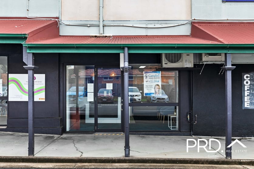 Click to view all images 3/221 Lennox Street Maryborough QLD 4650 - Image 2