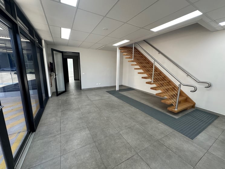 Click to view all images 17 Dexter Drive Epping VIC 3076 - Image 2