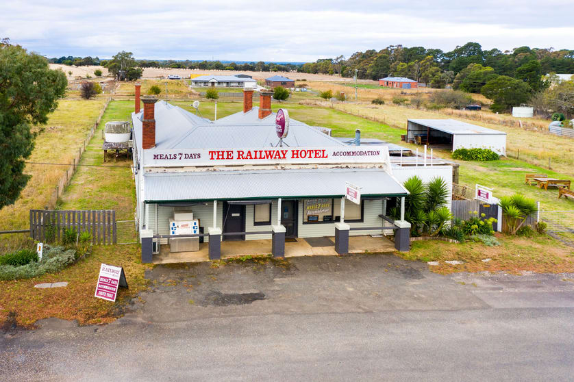 Click to view all images 5280 Railway Hotel - Midland Highway Elaine VIC 3334 - Image 1