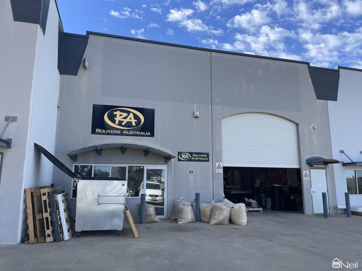 Click to view all images 29 Keates Road Armadale WA 6112 - Image 3