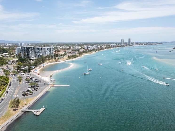 Click to view all images 45 Labrador Street Labrador QLD 4215 - Image 3