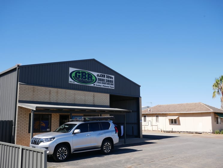 Click to view all images 53 Earl Street Narrogin WA 6312 - Image 2