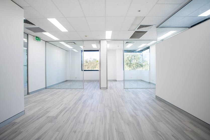 Click to view all images 4.03/29-31 Solent Circuit Norwest NSW 2153 - Image 1