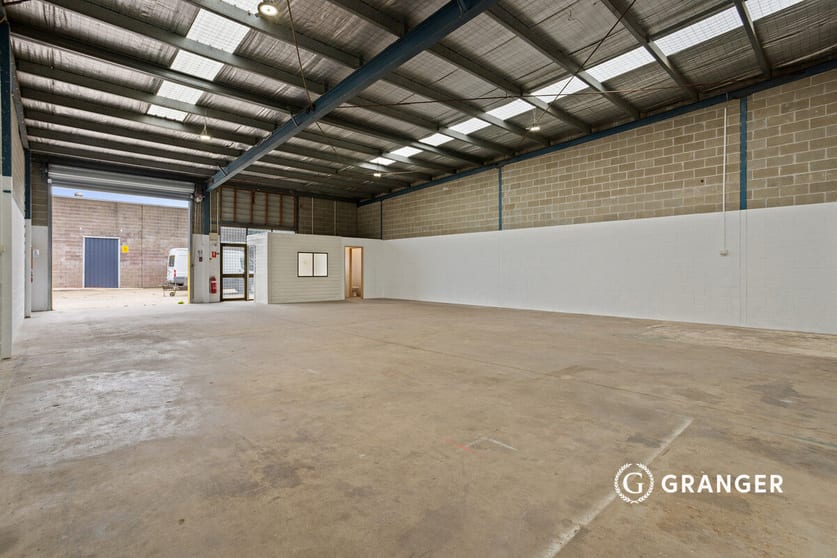 Click to view all images 5-7 Newington Avenue Rosebud VIC 3939 - Image 2