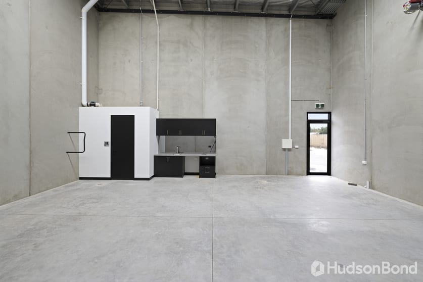Click to view all images 25/2 Cobham Street Reservoir VIC 3073 - Image 2