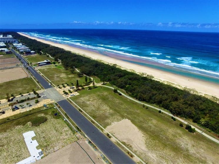 Click to view all images 67 Cylinders Drive Casuarina NSW 2487 - Image 2