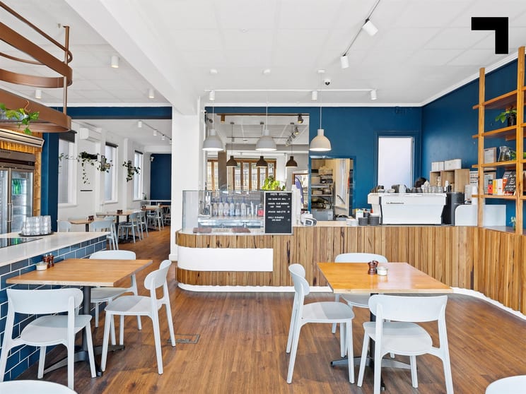 Click to view all images 17 Hall Street Newport VIC 3015 - Image 2